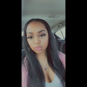 Meet your Posher, Tiona